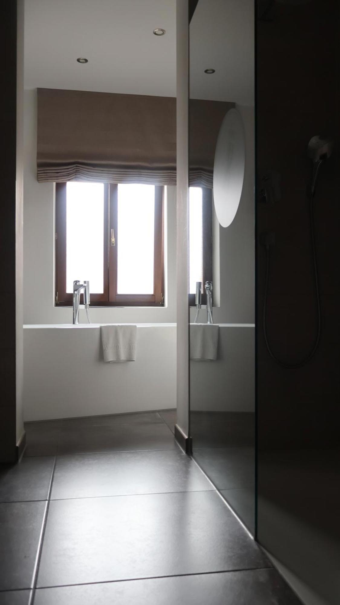 Alexxanders Hotel & Boardinghouse, Restaurant Chemnitz Camera foto